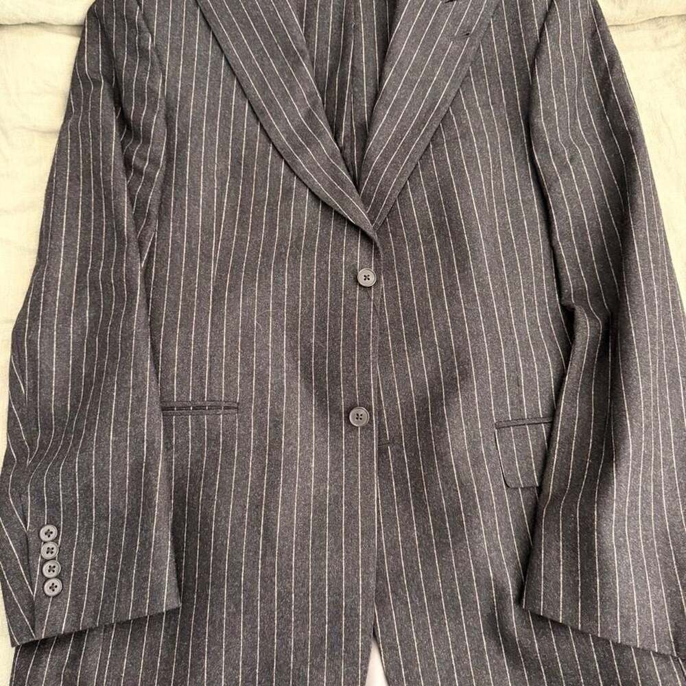 Hart Schaffner Marx Studio Collection Pinstripe Wool Suit 40L